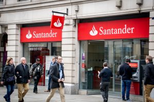 SKN | Banco Santander: Strategic Insights for HNWI Navigating Global Banking and Swiss Wealth Structures