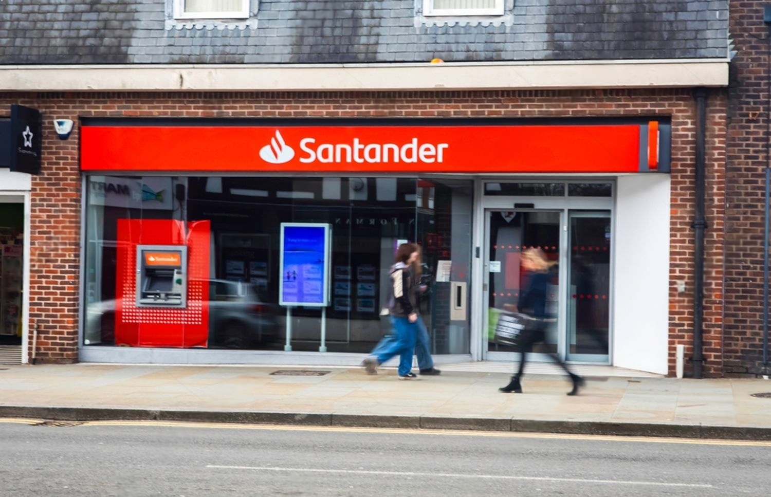 SKN | Banco Santander Chile Q1 Results: Earnings Growth Highlights Resilient Latin American Banking Dynamics