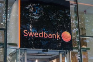 SKN | Swedbank Shares Surge Following U.S. DoJ Closure of Money-Laundering Investigation