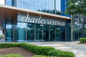 SKN | Charles Schwab’s 14% CAGR: Market Confidence Beyond Earnings Growth