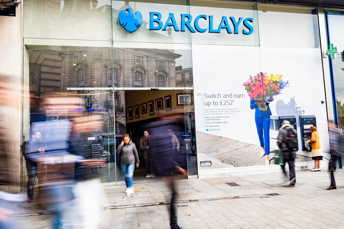 SKN | Barclays’ Coverage Reset on First American Financial: What It Signals for Institutional Risk Perception