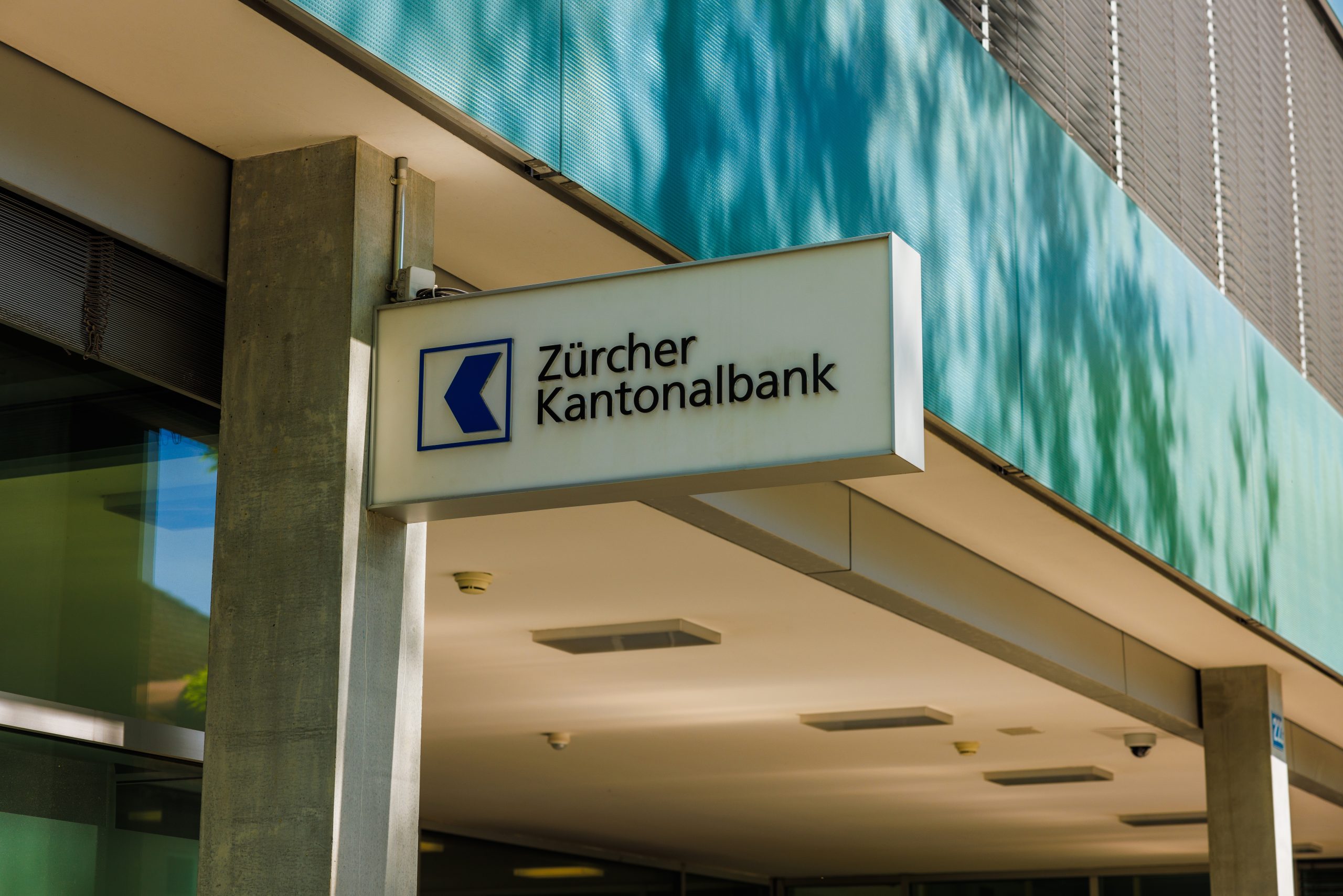 SKN | Zürcher Kantonalbank: Strategic Insights for HNW Clients Navigating Swiss Banking Excellence