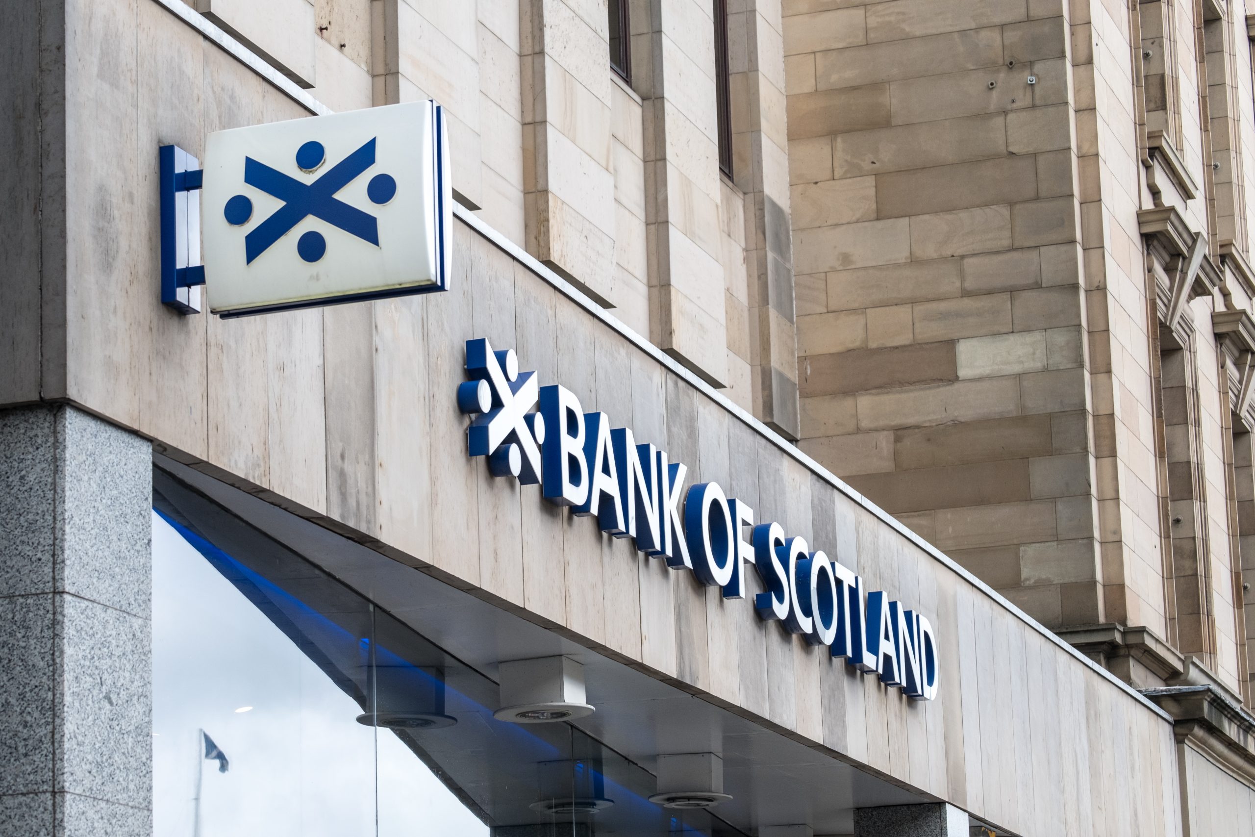 SKN | Bank of Scotland Fined for Russian Sanctions Breach: Implications for HNWI and Cross-Border Wealth