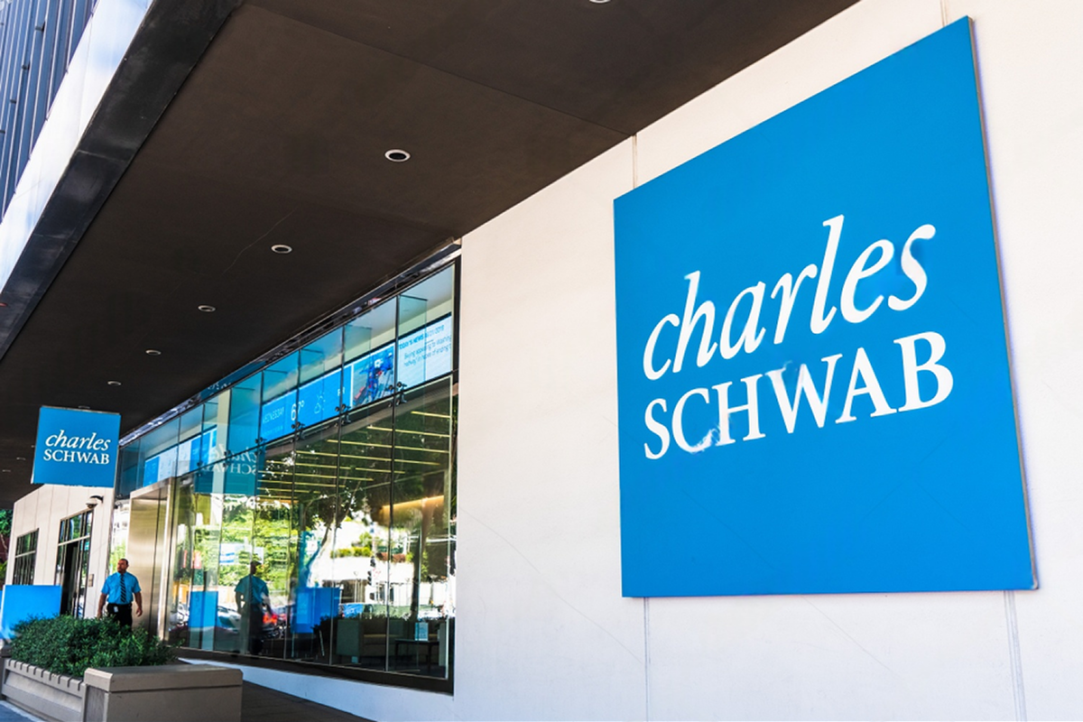 SKN | Wall Street Turns Constructive on Charles Schwab as Earnings Visibility Improves
