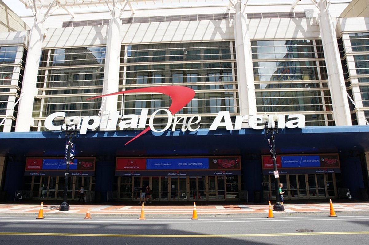 SKN | Beyond the Soundbite: What Jim Cramer’s Preference for Capital One Over Synchrony Reveals About Credit Risk and Scale