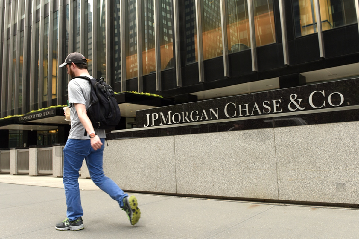 SKN | JP Morgan’s Caution on ONEOK: What Softer Macro Conditions Mean for Energy Stability and Income-Oriented Capital