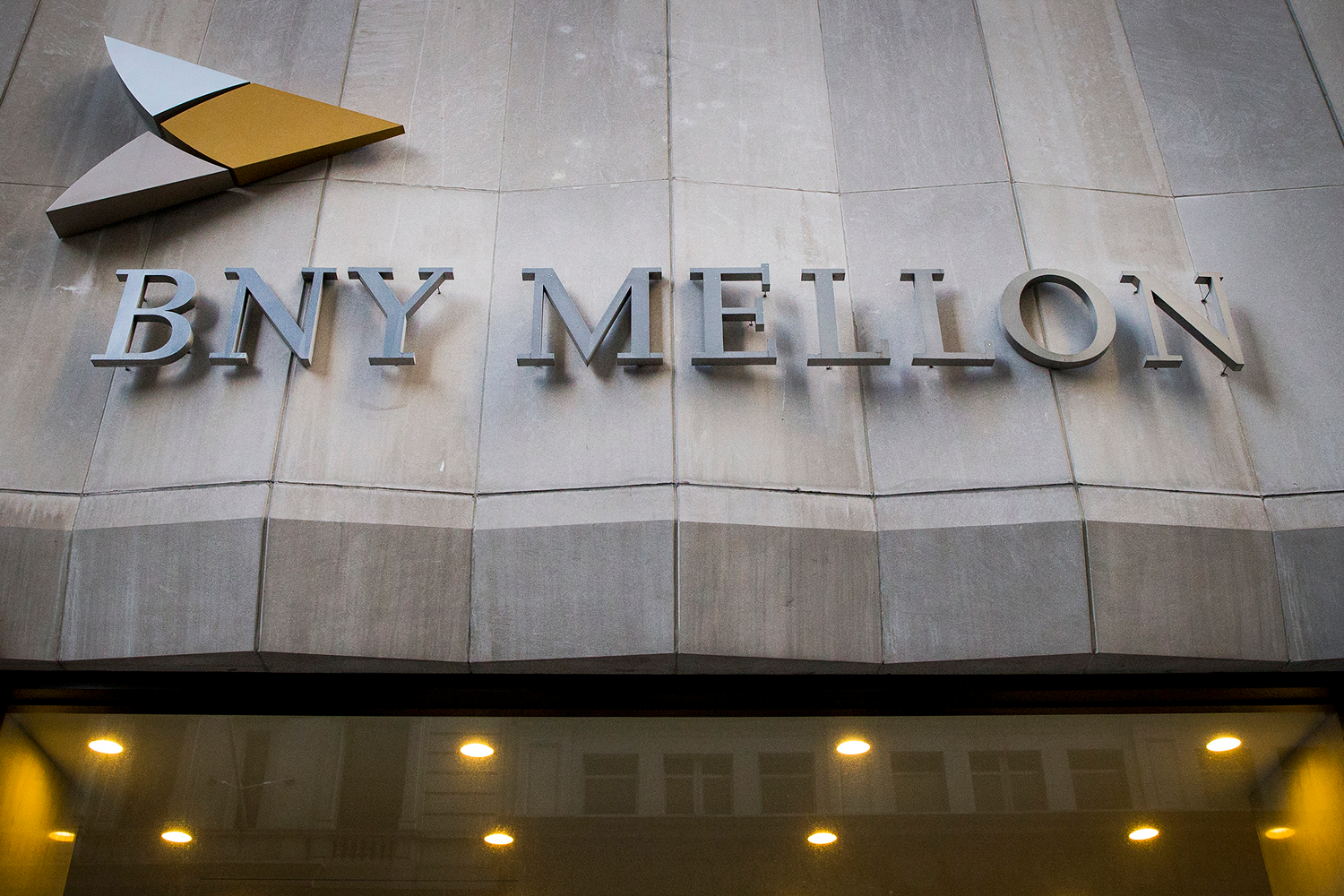 SKN | Sunesis Advisors Buys $2 Million Stake in Bank of New York Mellon