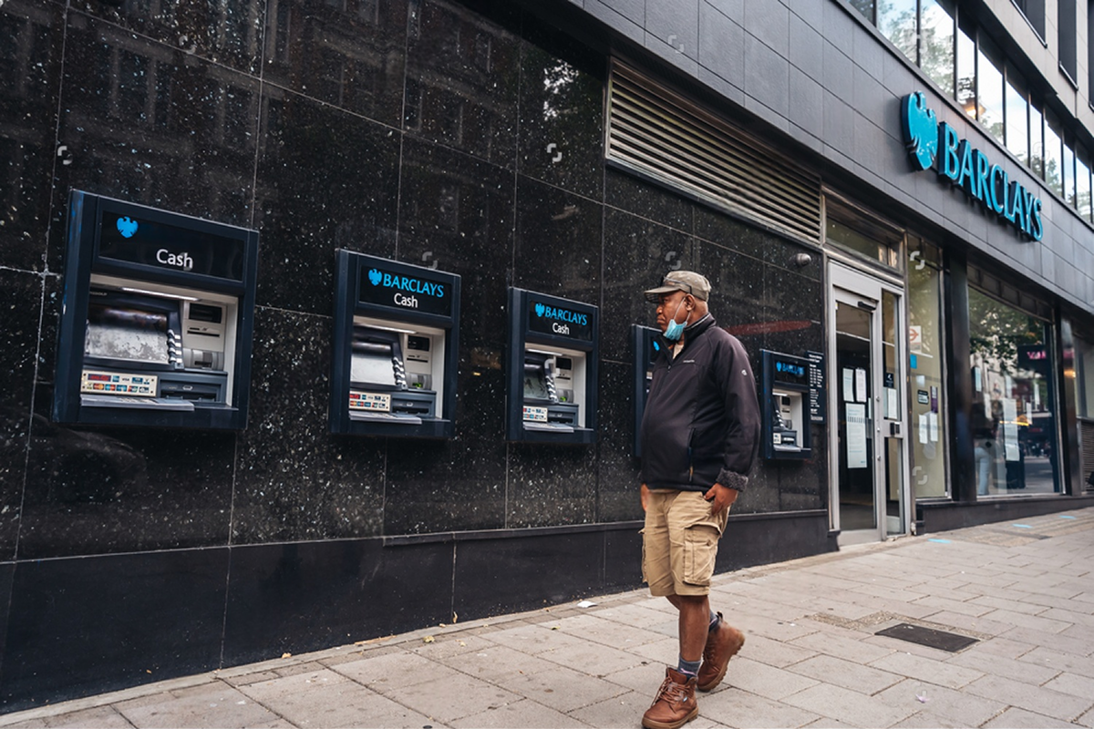 SKN | Barclays After the Pullback: Evaluating Valuation Strength Against Structural Risk