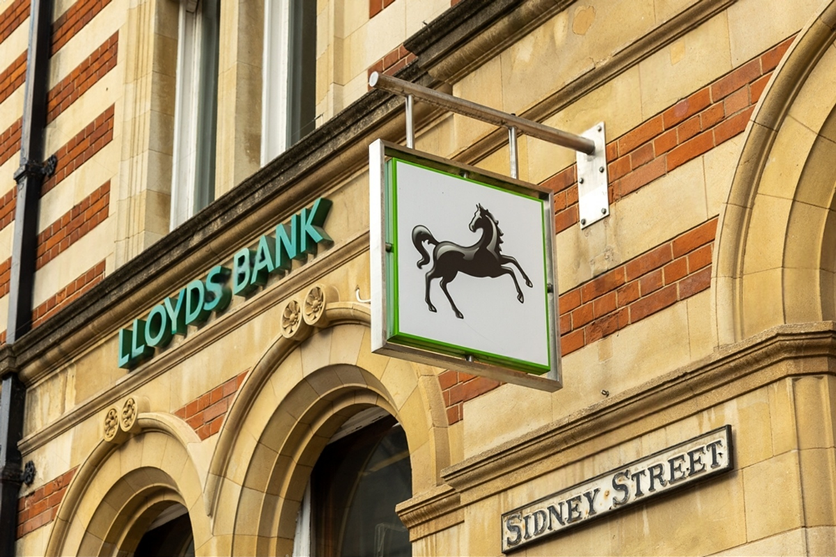 SKN | Lloyds’ Form 20-F Filing: What the Annual Report Reveals About Capital Strength and UK Banking Exposure