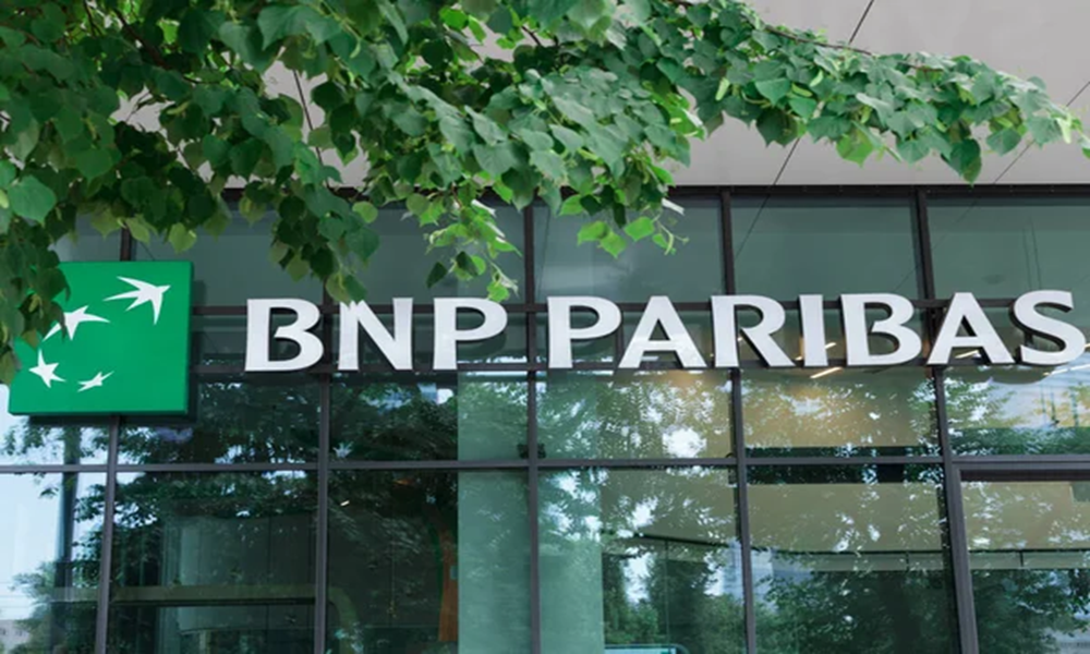 SKN | BNP Paribas Downgrades AT&T to Neutral as Scotiabank Lifts Target Ahead of Q1