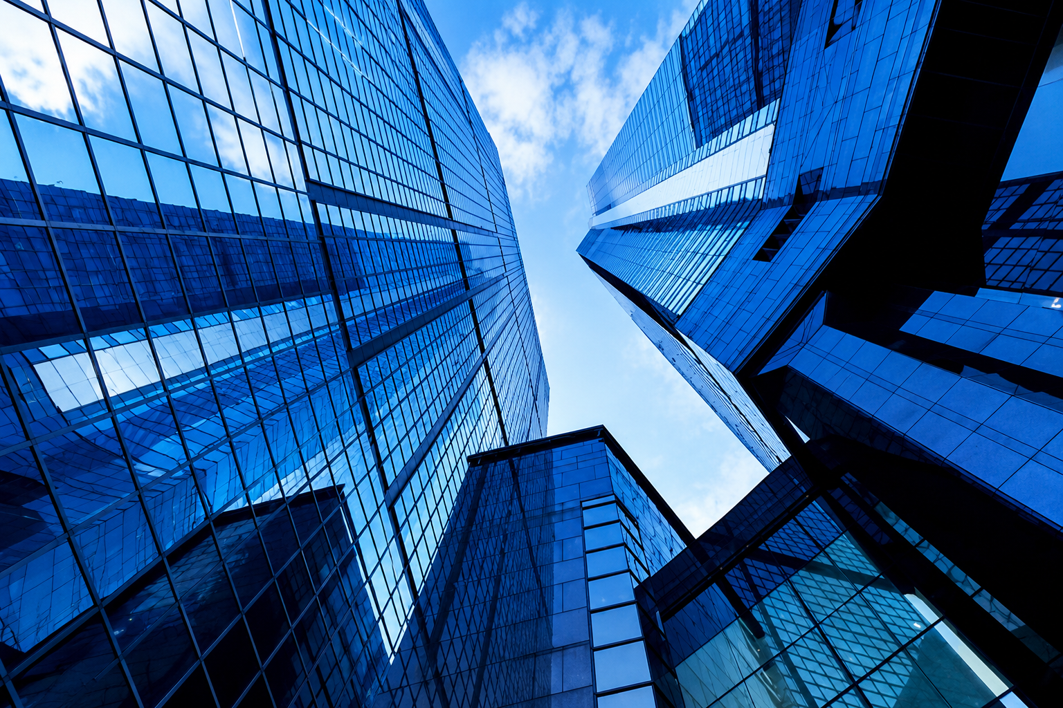 SKN | Global Banking Stocks Advance as U.S. Financial Recovery Offsets Mixed European Bank Performance
