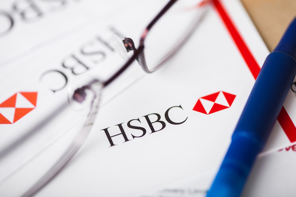 SKN | HSBC Shares Rally 69% as Investors Reassess Valuation and Capital Strength