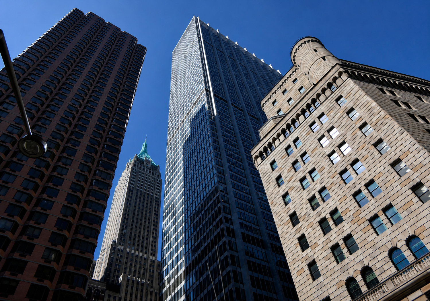 SKN | Global Banking Stocks Rally as Broad-Based Gains Drive Strength Across U.S. and European Banks