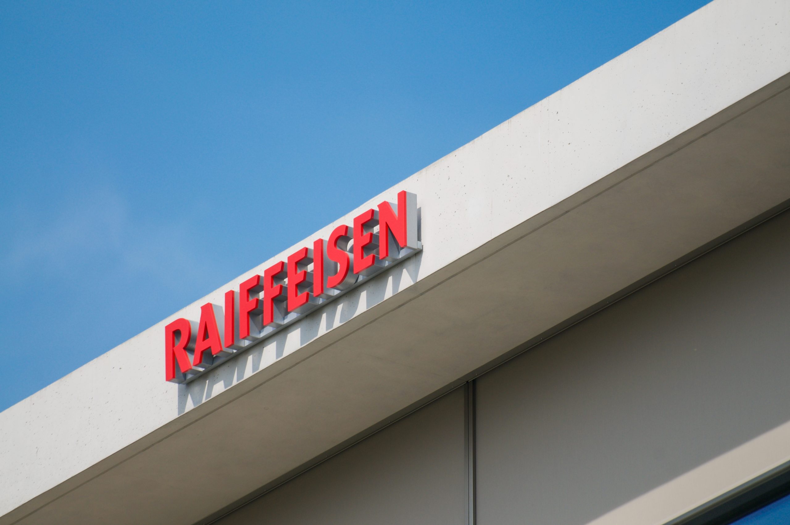 SKN | Raiffeisen Switzerland: Why Cooperative Banking Stability Is Gaining Relevance Among Wealth-Preservation-Oriented Families