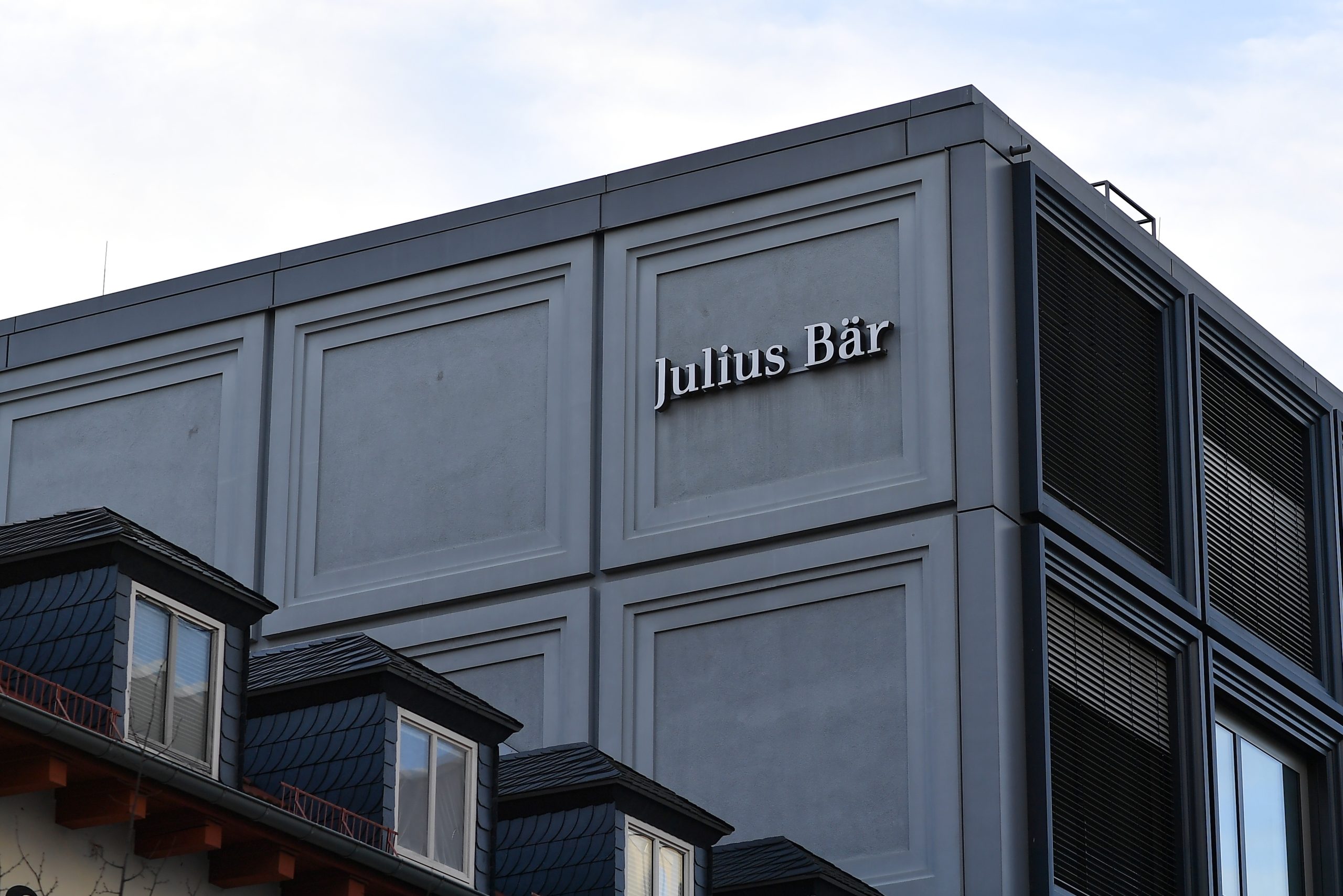 SKN | Julius Baer Group: What Switzerland’s Pure Private Bank Model Signals for Global Wealth Preservation Strategy