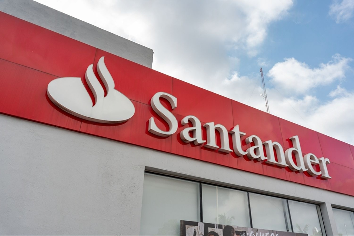 SKN | Santander’s AI Transformation Signals a New Era of Banking Efficiency and Workforce Restructuring