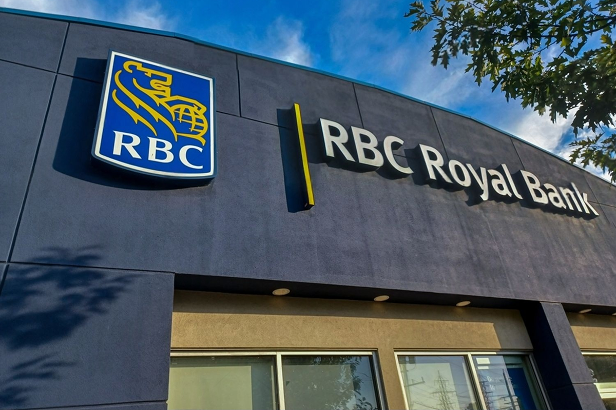 SKN | RBC Capital Raises Deere Price Target as Strong Execution Reinforces Long-Term Investment Case