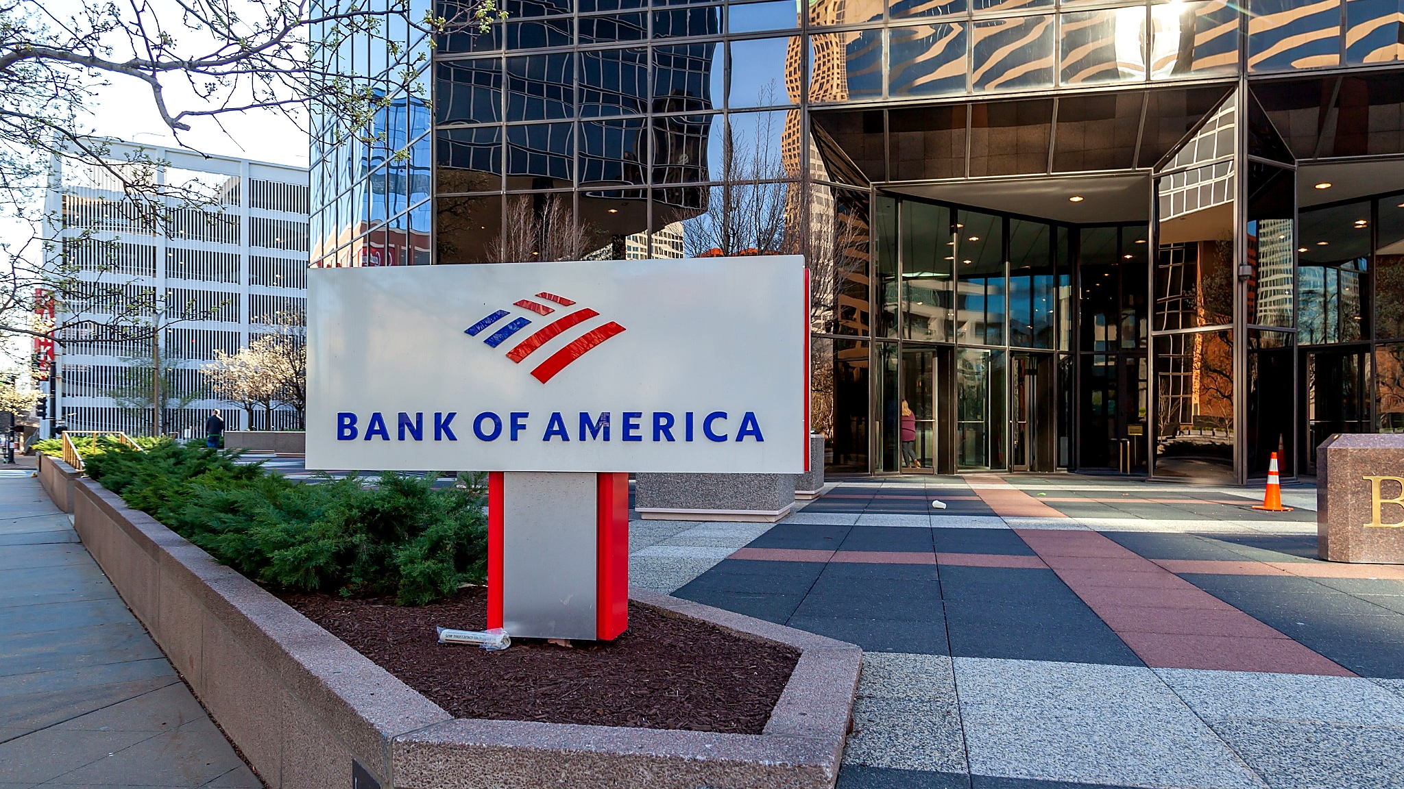 SKN | Bank of America Raises Global Growth Forecast as AI Investment Boom Reshapes the World Economy