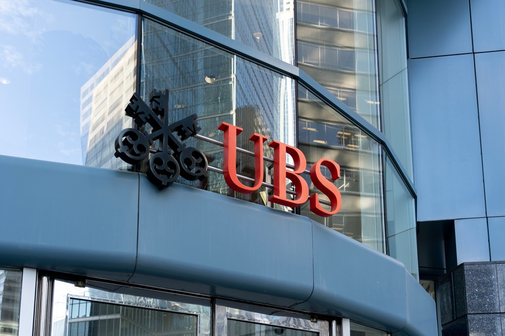 SKN | UBS Group Crosses 3% Ownership Threshold in Azelis Following Increased Investment